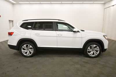 2021 Volkswagen Atlas, $26513. Photo 9