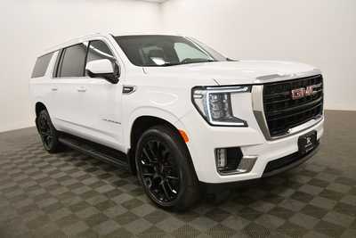 2022 GMC Yukon XL, $47980. Photo 10