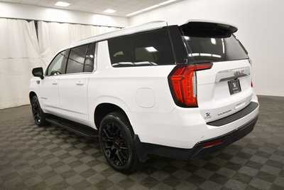 2022 GMC Yukon XL, $47980. Photo 5