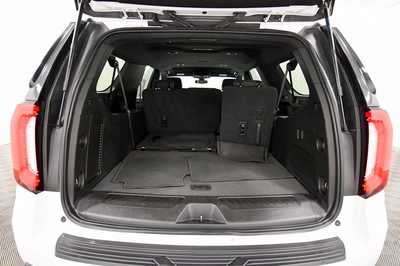 2022 GMC Yukon XL, $47980. Photo 7