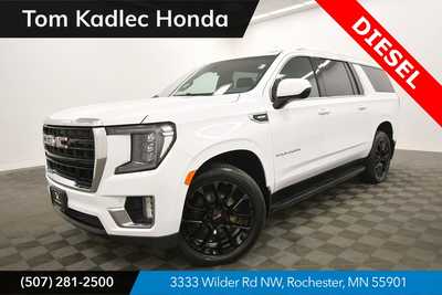 2022 GMC Yukon XL, $47980. Photo 1