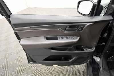 2018 Honda Odyssey, $21155. Photo 12