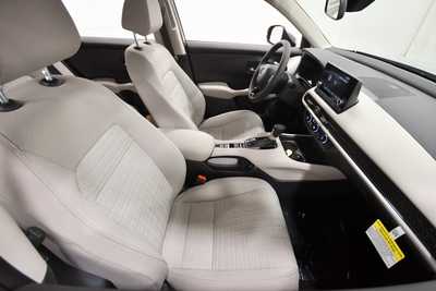 2025 Honda HR-V, $28750. Photo 12