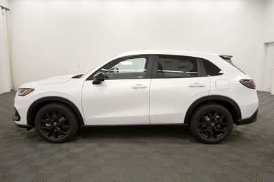 2025 Honda HR-V, $30850. Photo 4