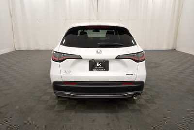 2025 Honda HR-V, $30850. Photo 6