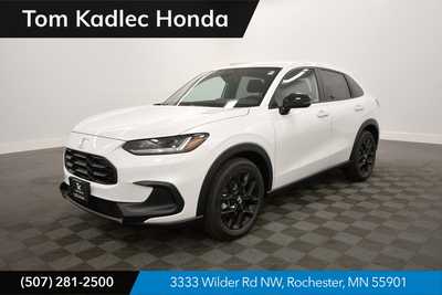 2025 Honda HR-V, $30850. Photo 1