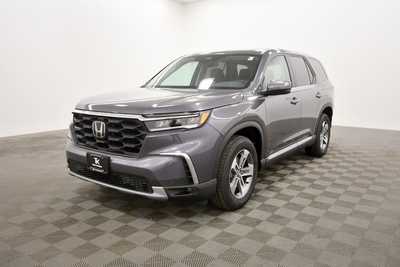 2025 Honda Pilot, $47050. Photo 2
