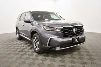 2025 Honda Pilot, $47050. Photo 9