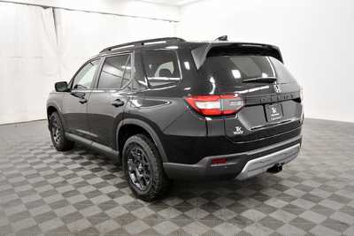 2025 Honda Pilot, $51155. Photo 5