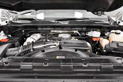 2022 Chevrolet 3500 Crew Cab, $49679. Photo 12