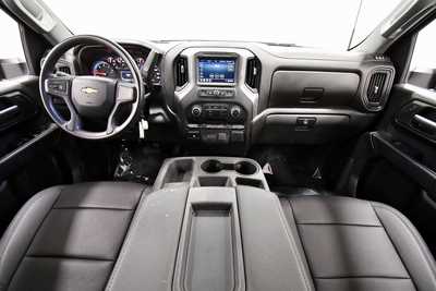 2022 Chevrolet 3500 Crew Cab, $49679. Photo 3