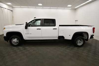 2022 Chevrolet 3500 Crew Cab, $49679. Photo 4