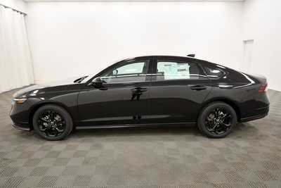 2025 Honda Accord, $31710. Photo 4