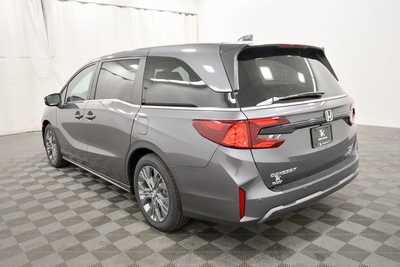 2025 Honda Odyssey, $48360. Photo 5