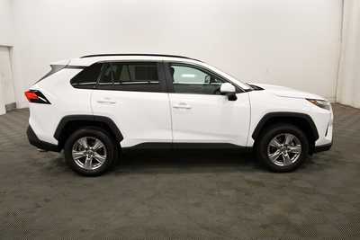 2022 Toyota RAV4, $30999. Photo 9