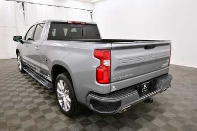 2023 Chevrolet 1500 Crew Cab, $54999. Photo 5