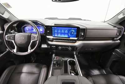 2022 Chevrolet 1500 Crew Cab, $44999. Photo 3