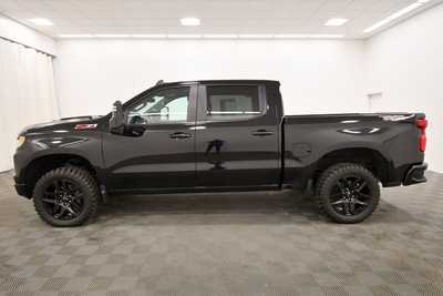 2022 Chevrolet 1500 Crew Cab, $44999. Photo 4