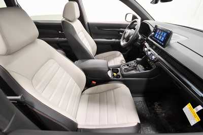 2025 Honda CR-V, $42495. Photo 12