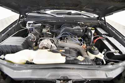 2006 Ford Explorer, $10999. Photo 12