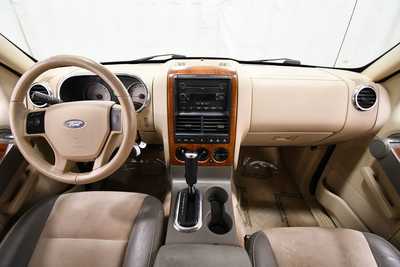 2006 Ford Explorer, $10999. Photo 3