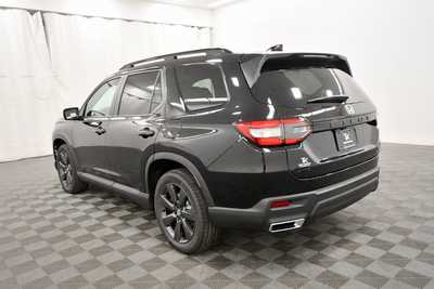 2025 Honda Pilot, $43750. Photo 5
