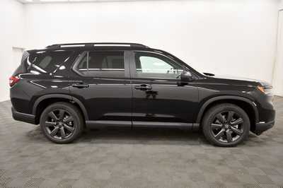 2025 Honda Pilot, $43750. Photo 8