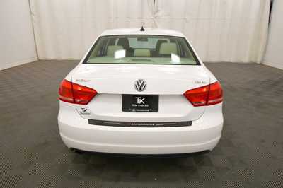 2015 Volkswagen Passat, $9999. Photo 6