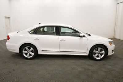 2015 Volkswagen Passat, $9999. Photo 8