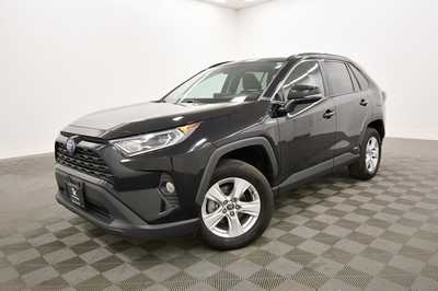 2021 Toyota RAV4, $28749. Photo 2