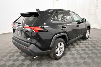 2021 Toyota RAV4, $28749. Photo 8