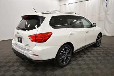 2017 Nissan Pathfinder, $14999. Photo 8