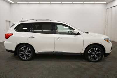 2017 Nissan Pathfinder, $14999. Photo 9