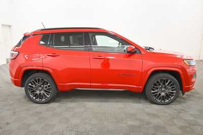 2023 Jeep Compass, $20999. Photo 9