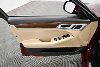 2015 Hyundai Genesis, $16249. Photo 12