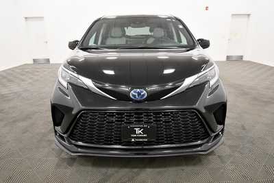 2022 Toyota Sienna, $44999. Photo 10
