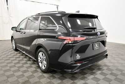 2022 Toyota Sienna, $44999. Photo 5