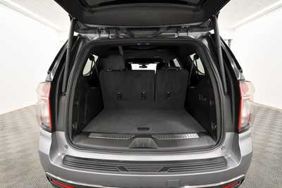 2022 Chevrolet Suburban, $39397. Photo 7