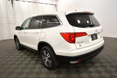 2016 Honda Pilot, $13679. Photo 5