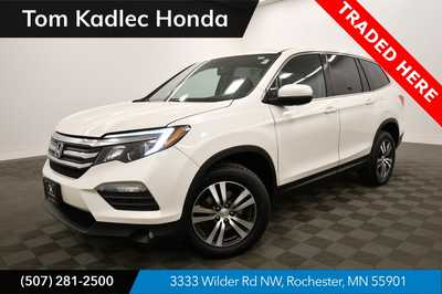 2016 Honda Pilot, $13679. Photo 1