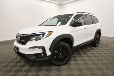 2022 Honda Pilot, $35999. Photo 2
