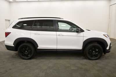 2022 Honda Pilot, $35999. Photo 9