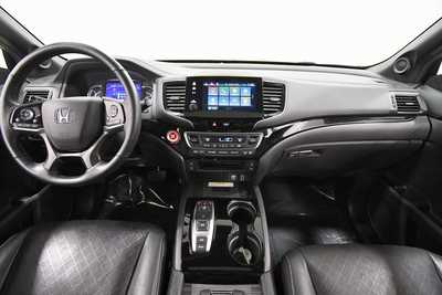 2020 Honda Passport, $29028. Photo 3
