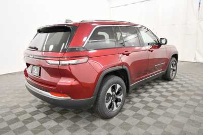 2023 Jeep Grand Cherokee, $30249. Photo 8