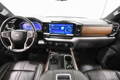 2022 Chevrolet 1500 Crew Cab, $46499. Photo 3