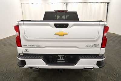 2022 Chevrolet 1500 Crew Cab, $46499. Photo 6