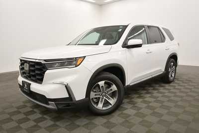 2025 Honda Pilot, $44799. Photo 2
