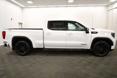 2023 GMC 1500 Crew Cab, $43999. Photo 9