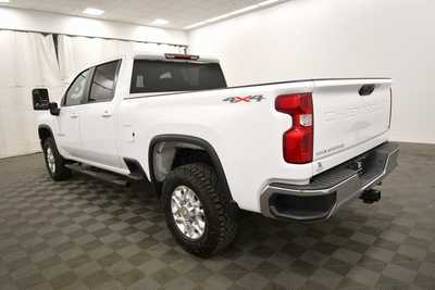 2023 Chevrolet 3500 Crew Cab, $52999. Photo 5
