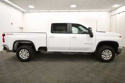 2023 Chevrolet 3500 Crew Cab, $52999. Photo 9